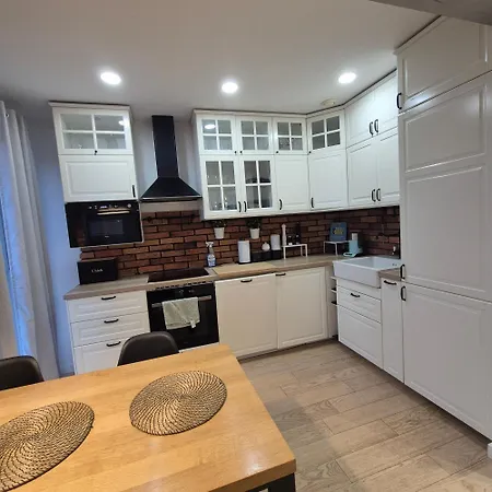 Apatramet Krolowej Jadwigi 12a Apartman *